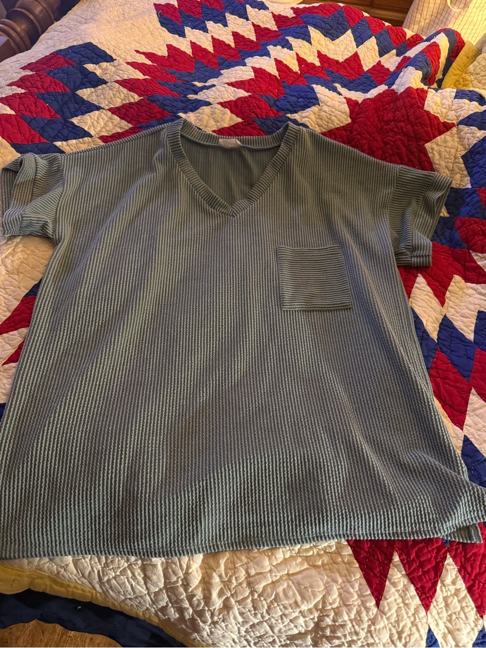 Womens s V-Neck Textured Pocket Shirt - Sage Green